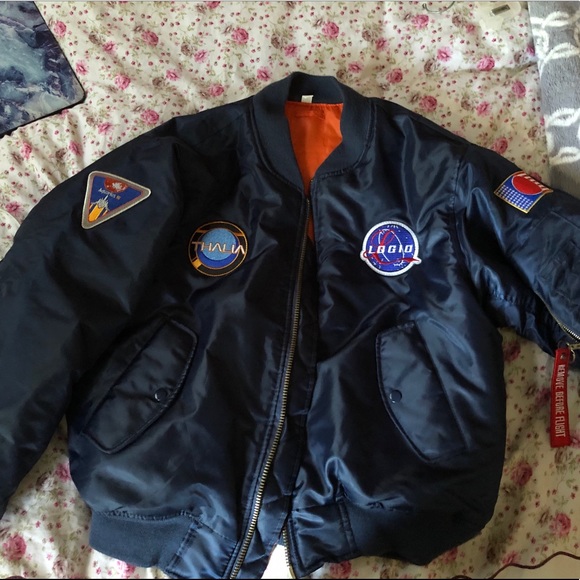 Alpha Industries Remove Before Flight Bomber - Picture 4 of 4